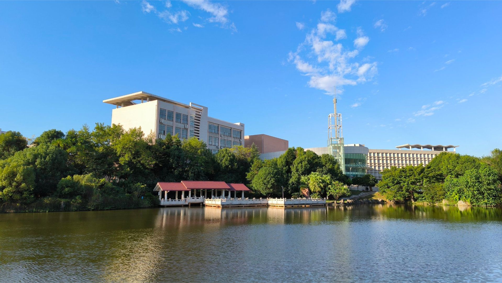 麻豆社
 .明湖：亭台水榭